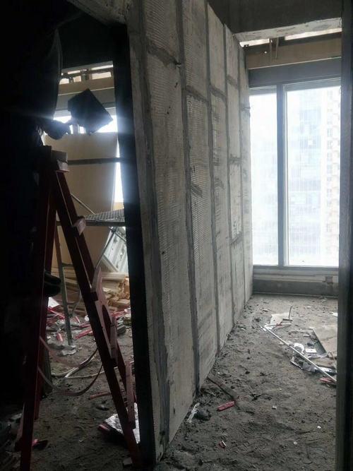 新型輕質隔墻板